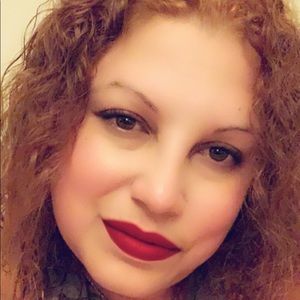 Meet your Posher, Keila